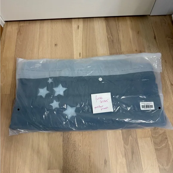 Taylor Swift Midnights Cardigan M/L New in bag authentic official navy stars - Picture 2 of 7